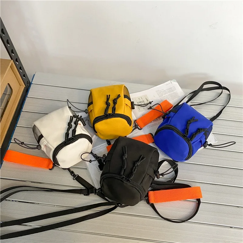 Mini Phone Shoulder Bag Fashion Unisex Crossbody Bag All-Match Nylon Fabric Casual Design Couple Style
Mini Phone Shoulder Bag Fashion Unisex Crossbody Bag All-Match Nylon Fabric Casual Design Couple Style