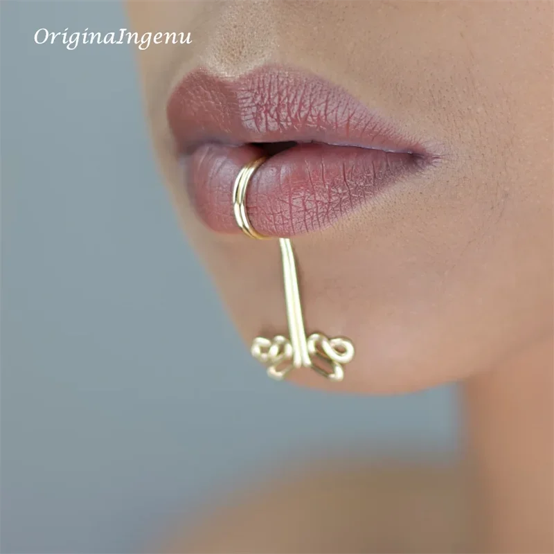 14K Gold Filled Lip Ring 925 Silver Handmade Tarnish No piercing Jewelry Resistant Body Jewelry Waterproof Fake Lip Ring
14K Gold Filled Lip Ring 925 Silver Handmade Tarnish No piercing Jewelry Resistant Body Jewelry Waterproof Fake Lip Ring