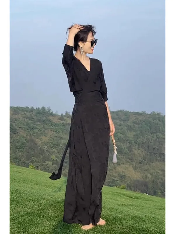 New Chinese Style Women's Black Dress Elegant Minimalist Zen Atmosphere Ancient Wind Summer Long Sleeve Side Zipper Gown
New Chinese Style Women's Black Dress Elegant Minimalist Zen Atmosphere Ancient Wind Summer Long Sleeve Side Zipper Gown