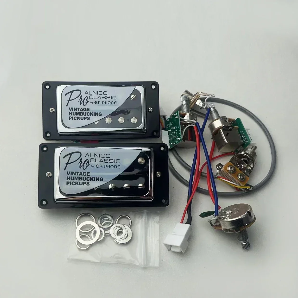 New upgraded Alnico classic Bucker PRO humbucking pickup with 2v1t push/pull wiring harness kit
New upgraded Alnico classic Bucker PRO humbucking pickup with 2v1t push/pull wiring harness kit
