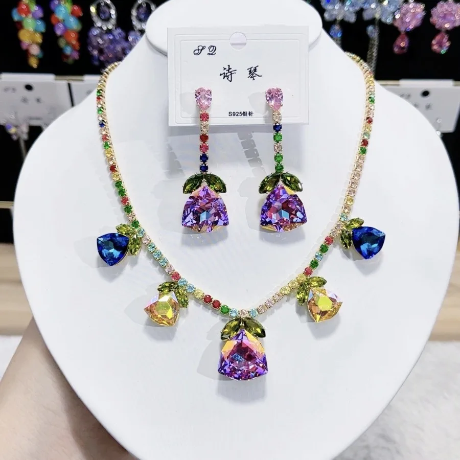 Colorful fashion trend zircon luxury jewellery woman jewelry sets Women's earrings girl tulip set popular dress party necklace
Colorful fashion trend zircon luxury jewellery woman jewelry sets Women's earrings girl tulip set popular dress party necklace