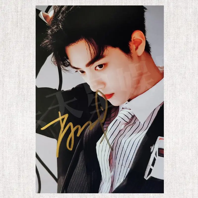 Xiao Zhan's signature photo, handwritten X, Youth League petition, signature photo, gift to friends
Xiao Zhan's signature photo, handwritten X, Youth League petition, signature photo, gift to friends