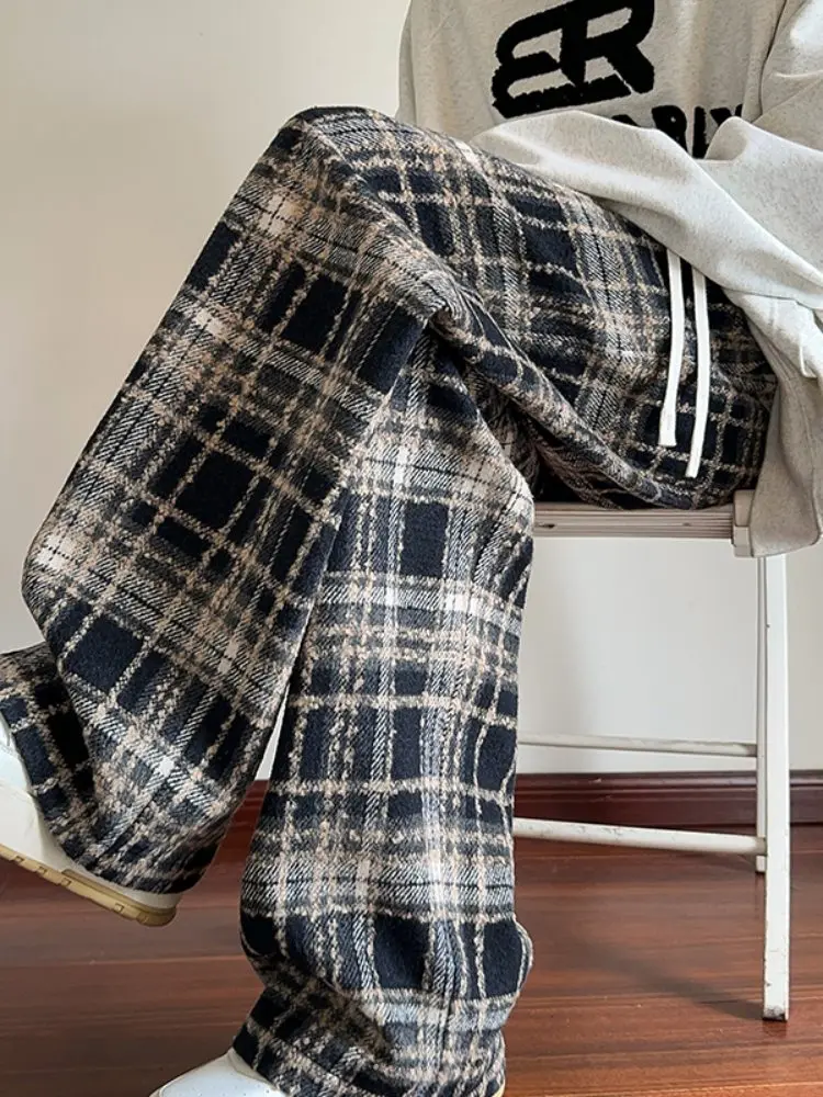 Мужские свободные брюки в клетку в американском ретро-стиле, прямые широкие брюки, модная весенняя коллекция, повседневные брюки
Мужские свободные брюки в клетку в американском ретро-стиле, прямые широкие брюки, модная весенняя коллекция, повседневные брюки