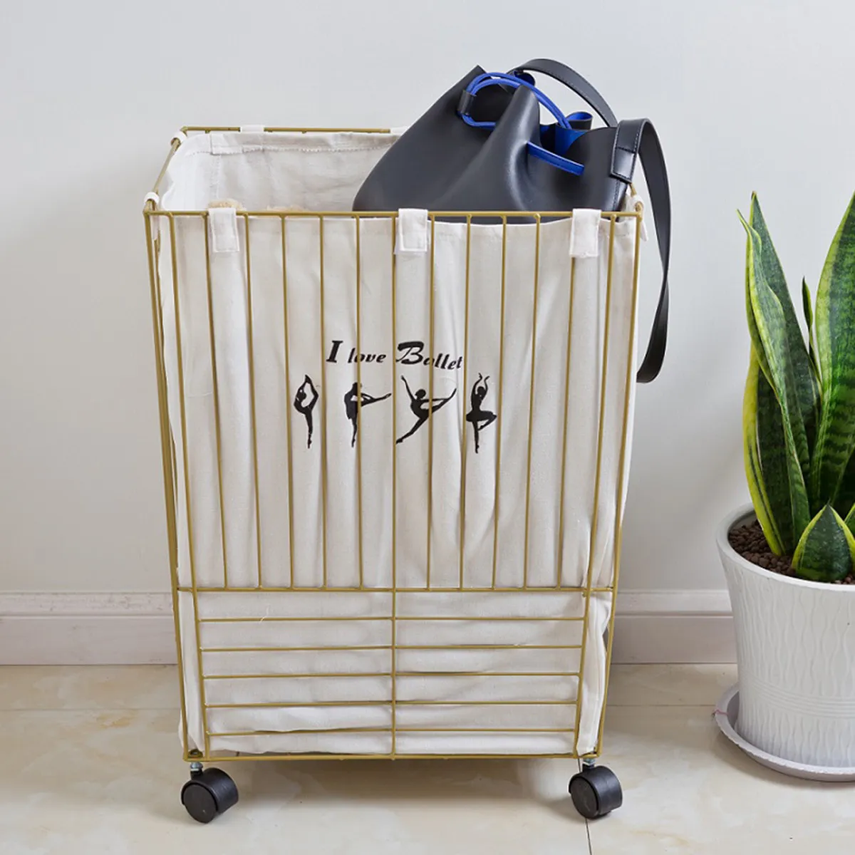 2 шт. колеса для детской коляски, 1 дюйм, квадратное основание, поворотные на 360 градусов, с тормозом, универсальные для мебели и тележек для покупок
2 шт. колеса для детской коляски, 1 дюйм, квадратное основание, поворотные на 360 градусов, с тормозом, универсальные для мебели и тележек для покупок