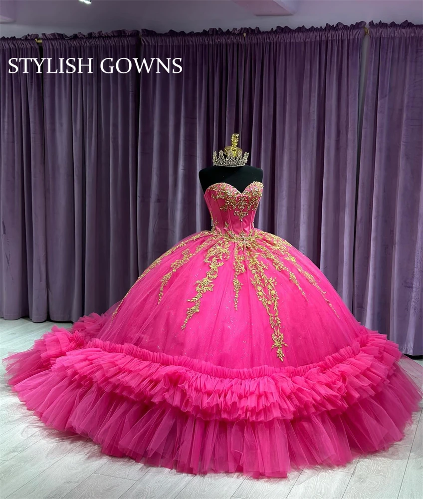 Fushia Sweetheart Ball Gown Quinceanera Dresses Beaded Appliques 2024 Birthday Luxury Dress Tiered Ruffles Graduation Gowns 1516
Fushia Sweetheart Ball Gown Quinceanera Dresses Beaded Appliques 2024 Birthday Luxury Dress Tiered Ruffles Graduation Gowns 1516