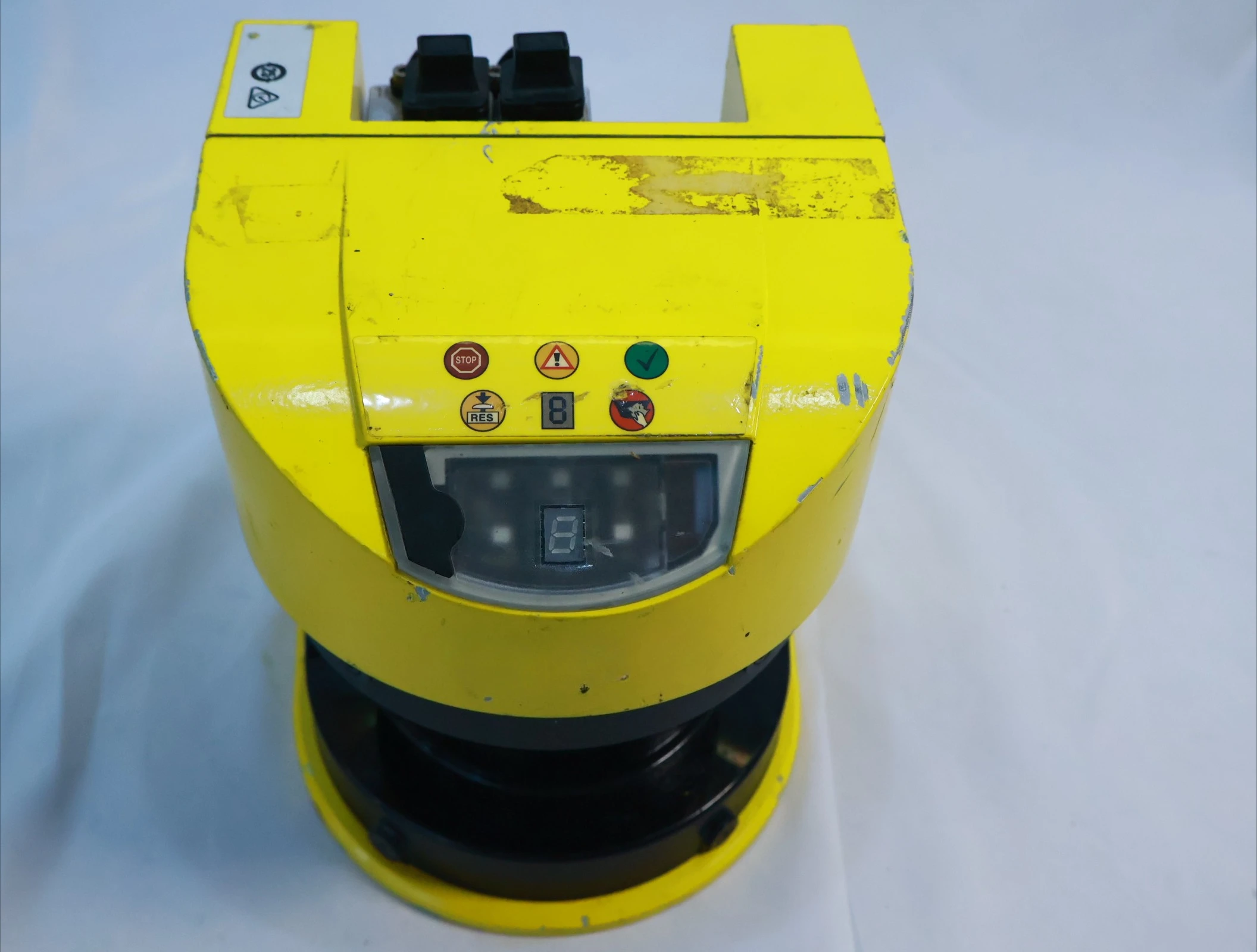 Б/у S30A-4011CL для лазерного сканера SICK S30A-4011CL
Б/у S30A-4011CL для лазерного сканера SICK S30A-4011CL