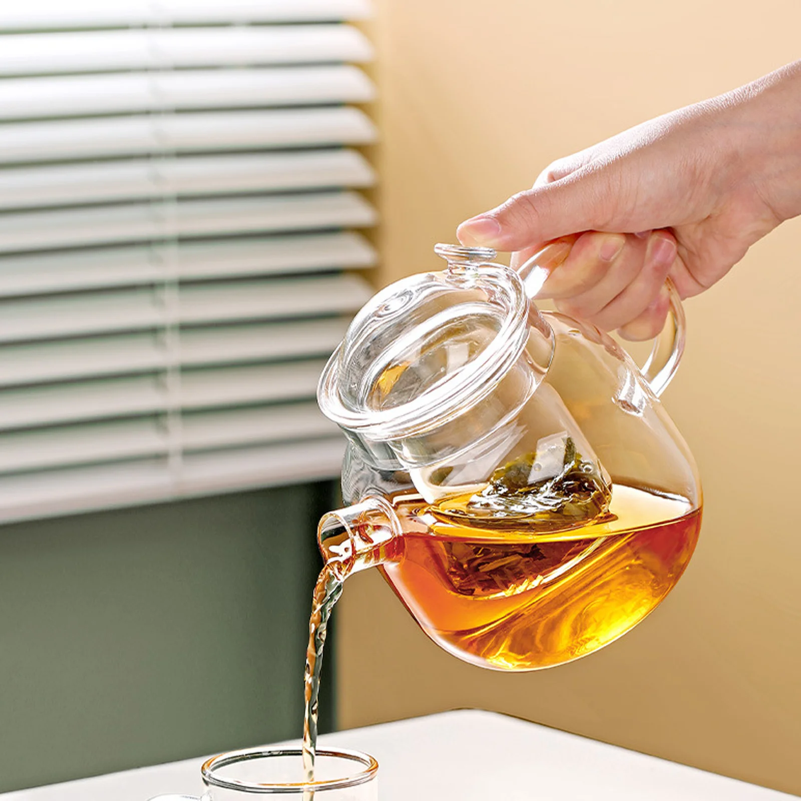 Heat-Resistant Glass Teapot Office Household Teapot with Detachable Infuser for Tea Kung Fu Flower Fruit Herbal Use
Heat-Resistant Glass Teapot Office Household Teapot with Detachable Infuser for Tea Kung Fu Flower Fruit Herbal Use