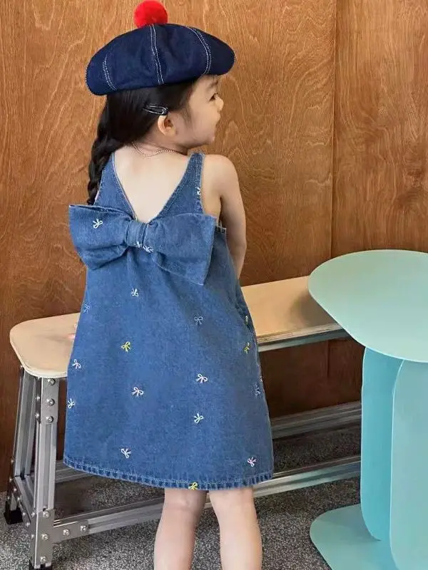 Buttful Knot Denim Jumper Skirt Summer Korean 2025 New Fashionable Sweet and Cute Casual Embroidered Bow Denim Dress
Buttful Knot Denim Jumper Skirt Summer Korean 2025 New Fashionable Sweet and Cute Casual Embroidered Bow Denim Dress