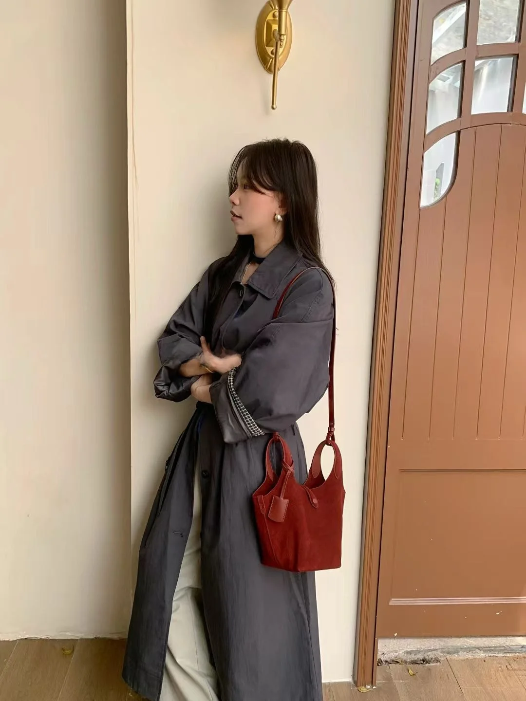 Retro Frosted Suede Basket Mother Bag Handheld Water Buet Bag Single oulder Crossbody Women's Bag 2025 New Sle Bri...
Retro Frosted Suede Basket Mother Bag Handheld Water Buet Bag Single oulder Crossbody Women's Bag 2025 New Sle Bri...