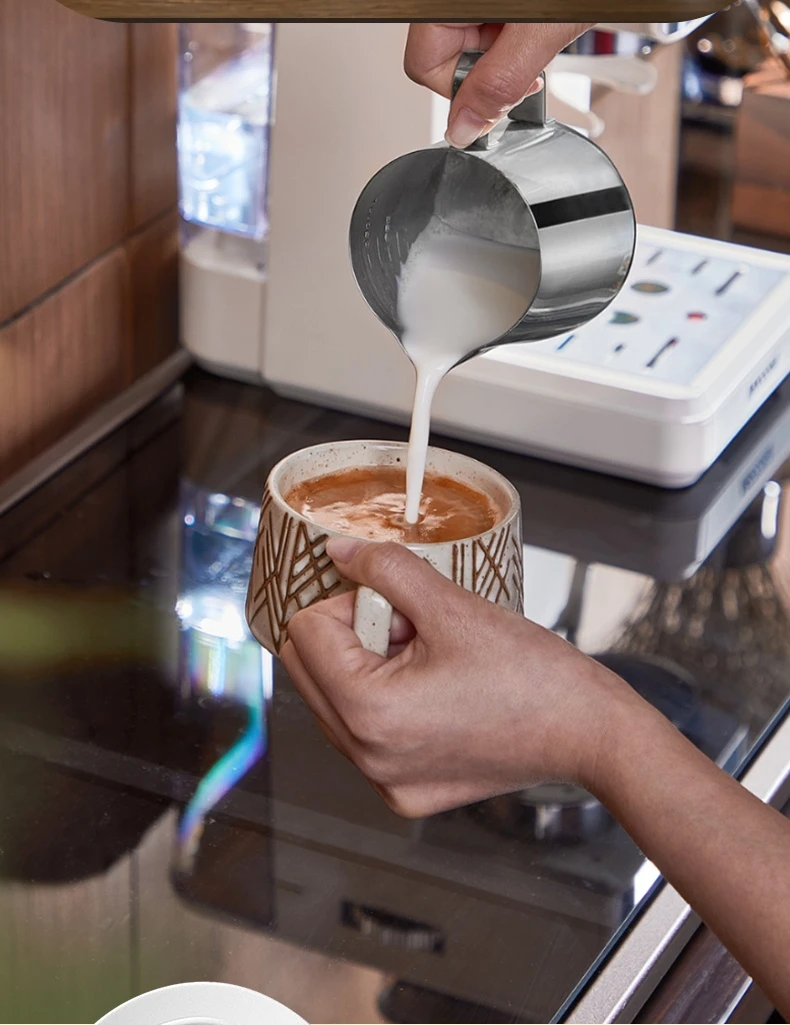 Barista Style Coffee Maker: Simultaneous Hot/Cold Brewing, Integrated Grinder & Frother for Home Use
Barista Style Coffee Maker: Simultaneous Hot/Cold Brewing, Integrated Grinder & Frother for Home Use