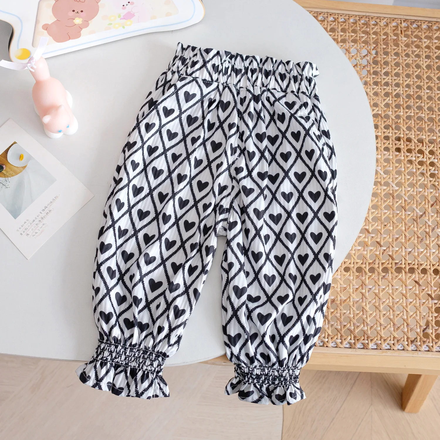 Брюки для маленьких девочек, лето 2025 года, новые детские модные тонкие брюки для маленьких девочек, одежда, леггинсы, детские длинные милые наряды, брюки, 5 лет
Брюки для маленьких девочек, лето 2025 года, новые детские модные тонкие брюки для маленьких девочек, одежда, леггинсы, детские длинные милые наряды, брюки, 5 лет