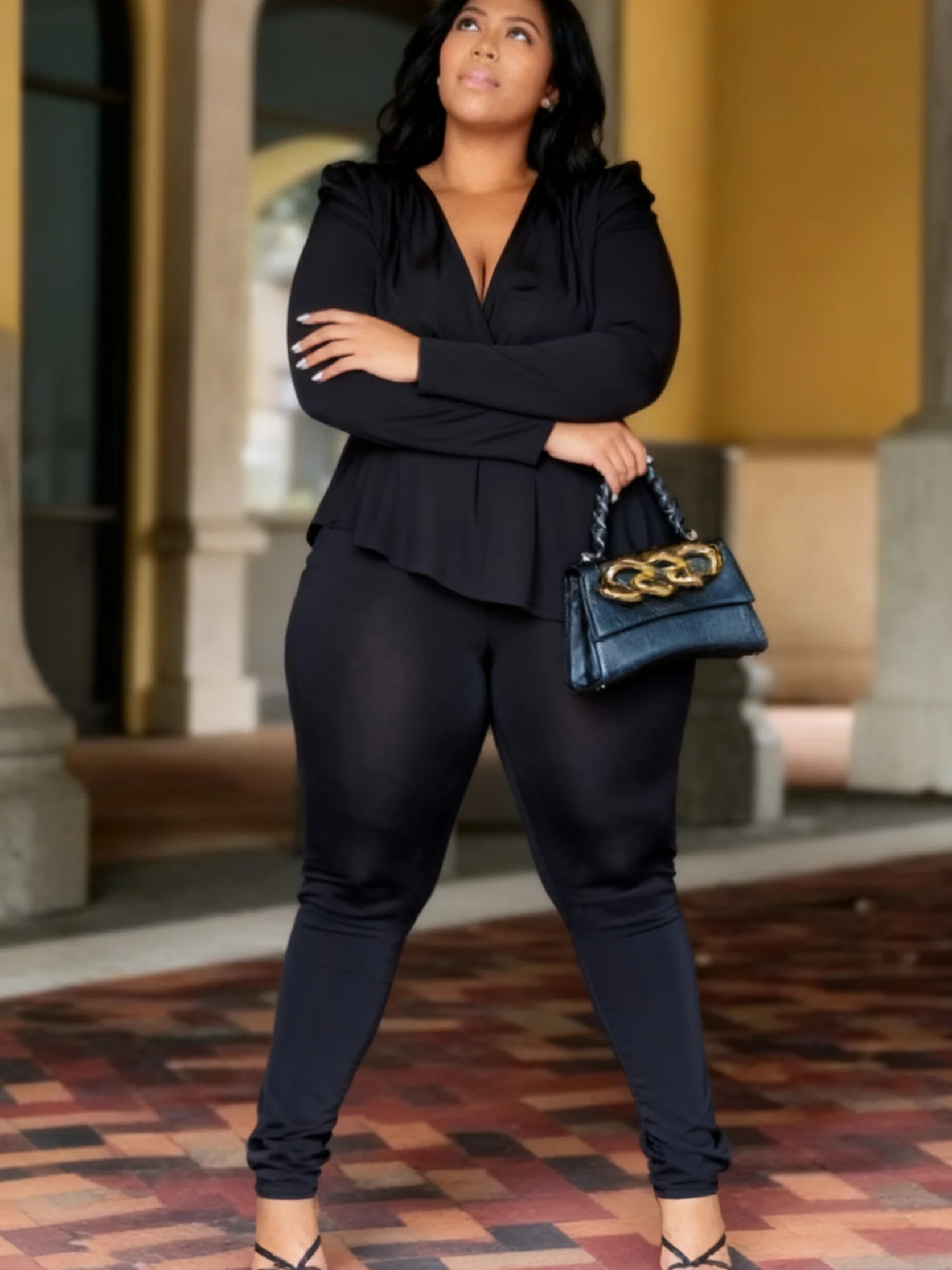 Oversized V-neck ruffled blazer and trousers smart casual set
Oversized V-neck ruffled blazer and trousers smart casual set