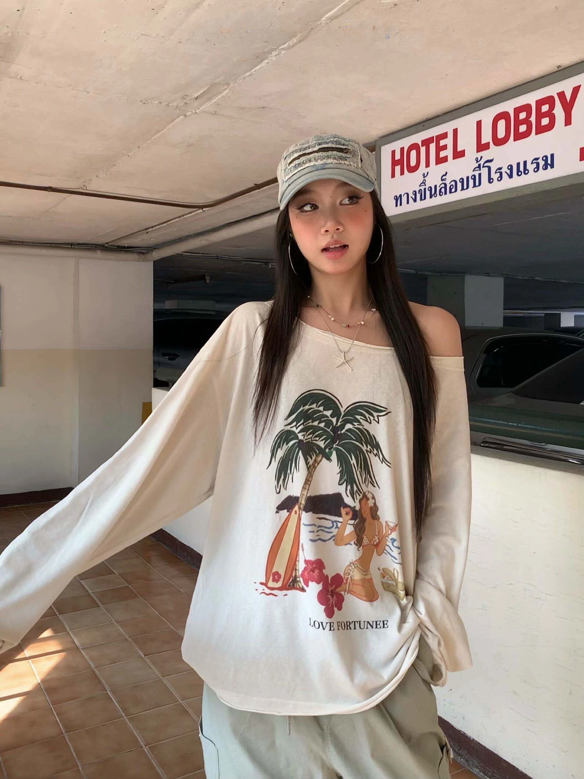Fortunee Original Hand-Painted Long-Sleeve T-Shirt Beach Ladies Drawstring Shoulder Spring 2026 Early Morning New Style
Fortunee Original Hand-Painted Long-Sleeve T-Shirt Beach Ladies Drawstring Shoulder Spring 2026 Early Morning New Style