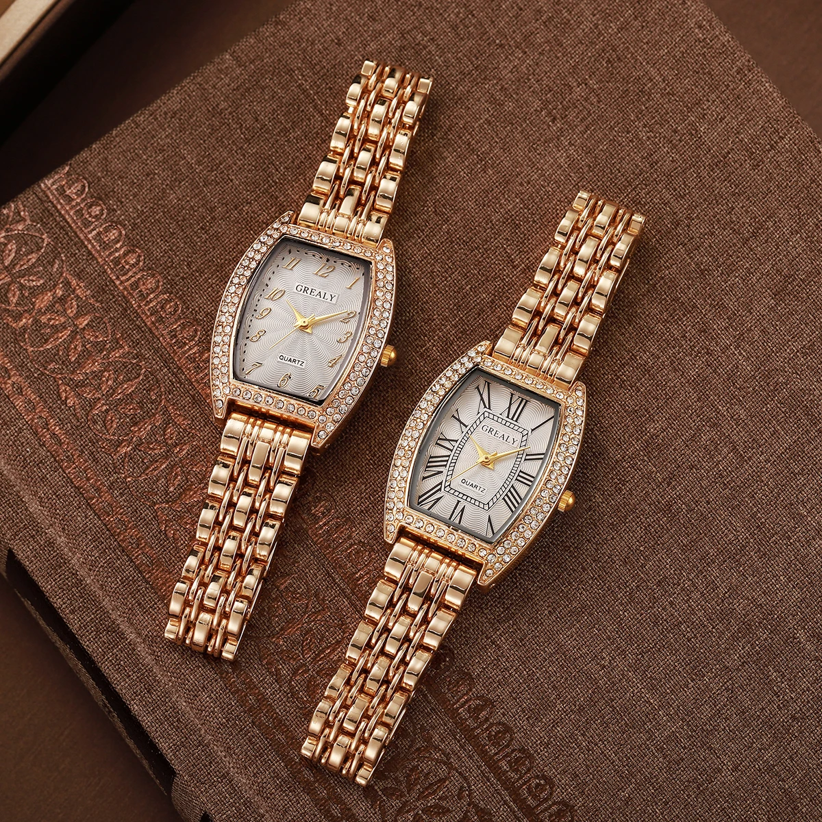 Женские часы с мини-циферблатом, креативные европейские и американские модные часы-браслет, новые универсальные, ретро и модный стиль
Женские часы с мини-циферблатом, креативные европейские и американские модные часы-браслет, новые универсальные, ретро и модный стиль