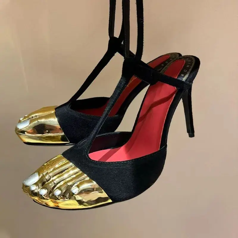Metal Golden Five-Finger Women’s Slippers Suede High Heels Black Strappy Round Toe Sandals Girl Strap Summer Catwalk Style Shoe
Metal Golden Five-Finger Women’s Slippers Suede High Heels Black Strappy Round Toe Sandals Girl Strap Summer Catwalk Style Shoe
