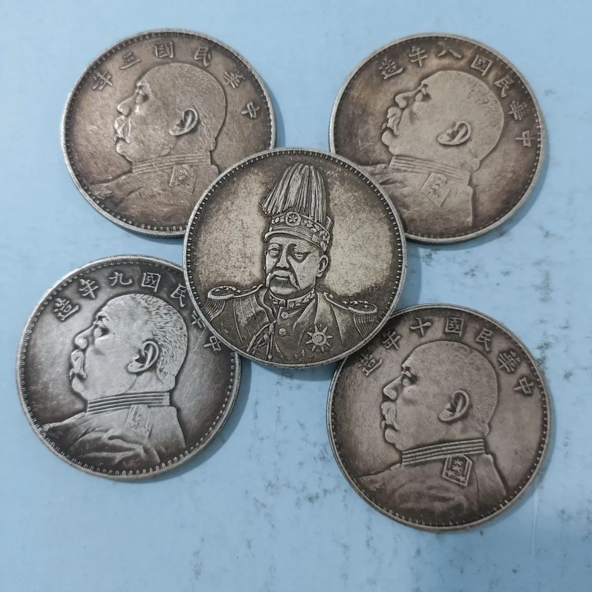 Five good silver dollars, Ocean, 3890 high hat Feilong handed down version silver coins can be sucked over
Five good silver dollars, Ocean, 3890 high hat Feilong handed down version silver coins can be sucked over