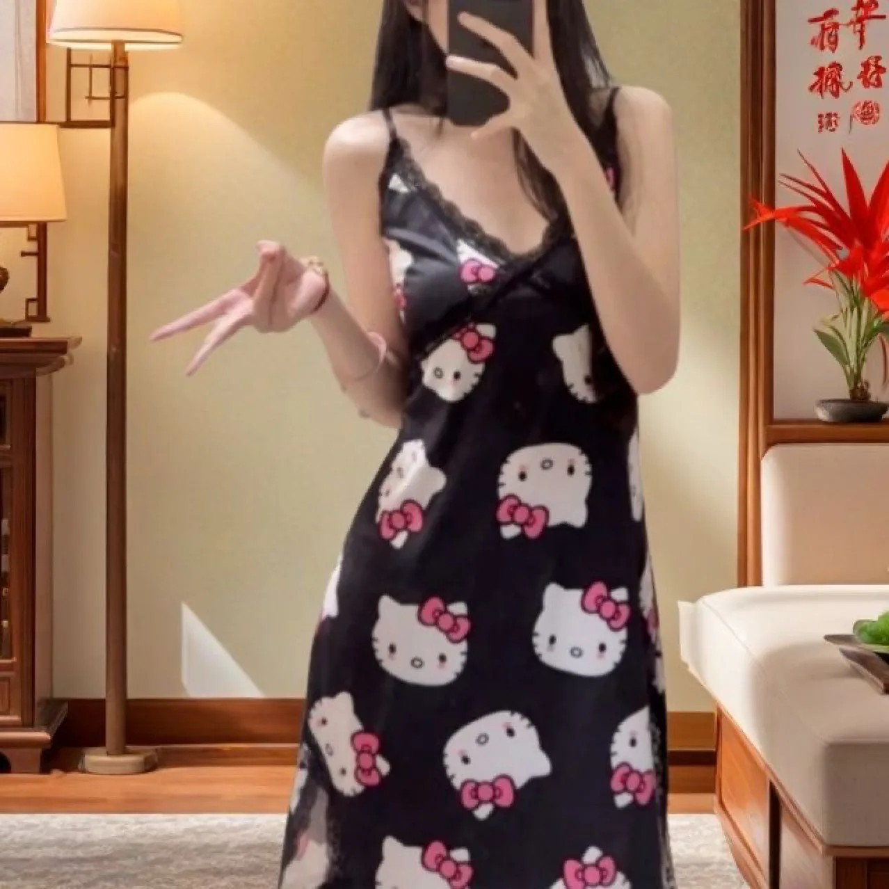 Внешняя торговля, летняя тонкая домашняя одежда Hello Kitty, сексуальная ночная рубашка на подтяжках, милая и мультяшная.
Внешняя торговля, летняя тонкая домашняя одежда Hello Kitty, сексуальная ночная рубашка на подтяжках, милая и мультяшная.