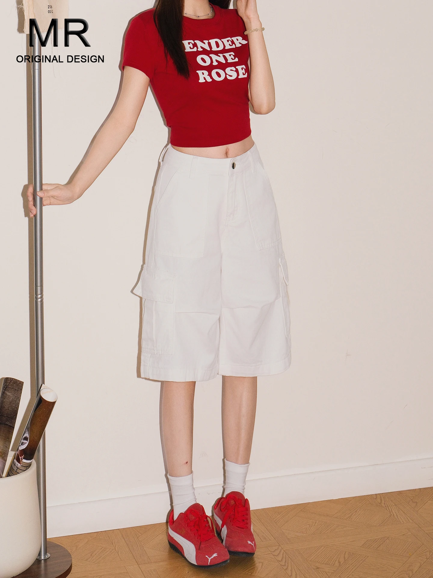 White American High Waist Workwear Seven-Foot Women's Jeans Loose Design Summer Fashion Wide Leg Pants Casual Style
White American High Waist Workwear Seven-Foot Women's Jeans Loose Design Summer Fashion Wide Leg Pants Casual Style