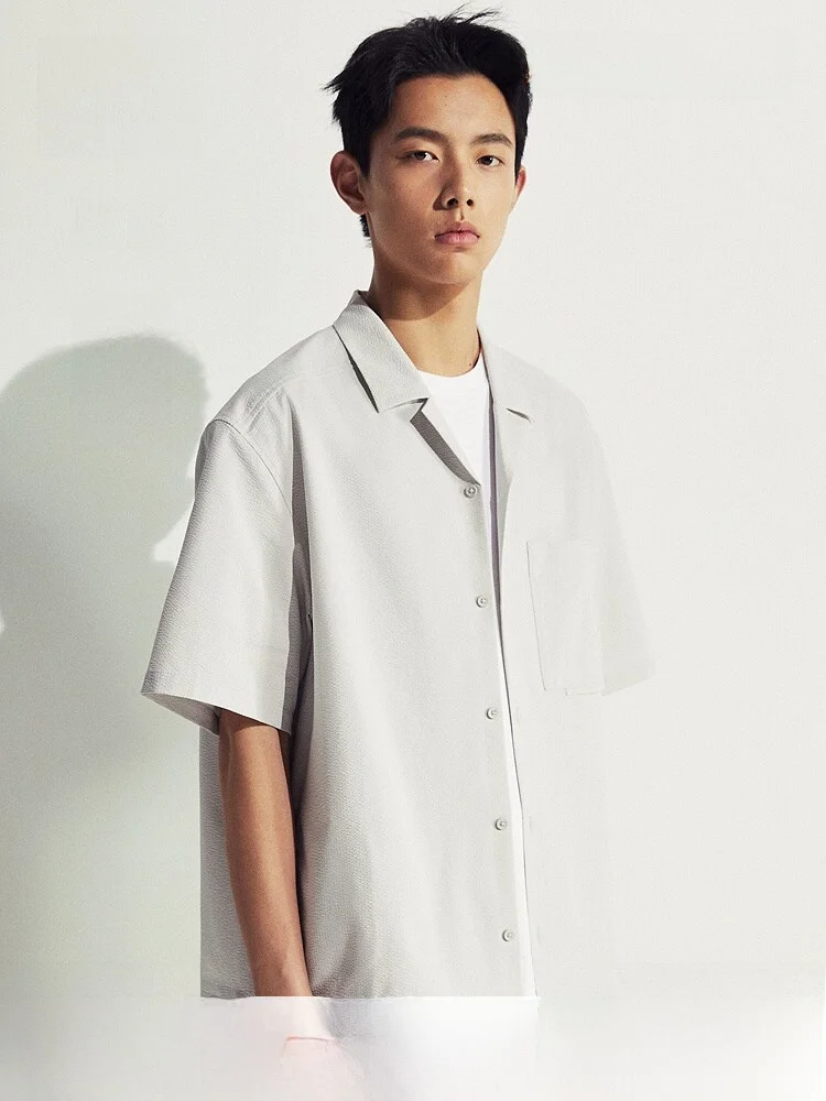 H&M Men's Cuban Collar Shirt Summer Bubble Texture Anti-Wrinkle Vacation Shirt Short Sleeve Casual Daily Wear
H&M Men's Cuban Collar Shirt Summer Bubble Texture Anti-Wrinkle Vacation Shirt Short Sleeve Casual Daily Wear