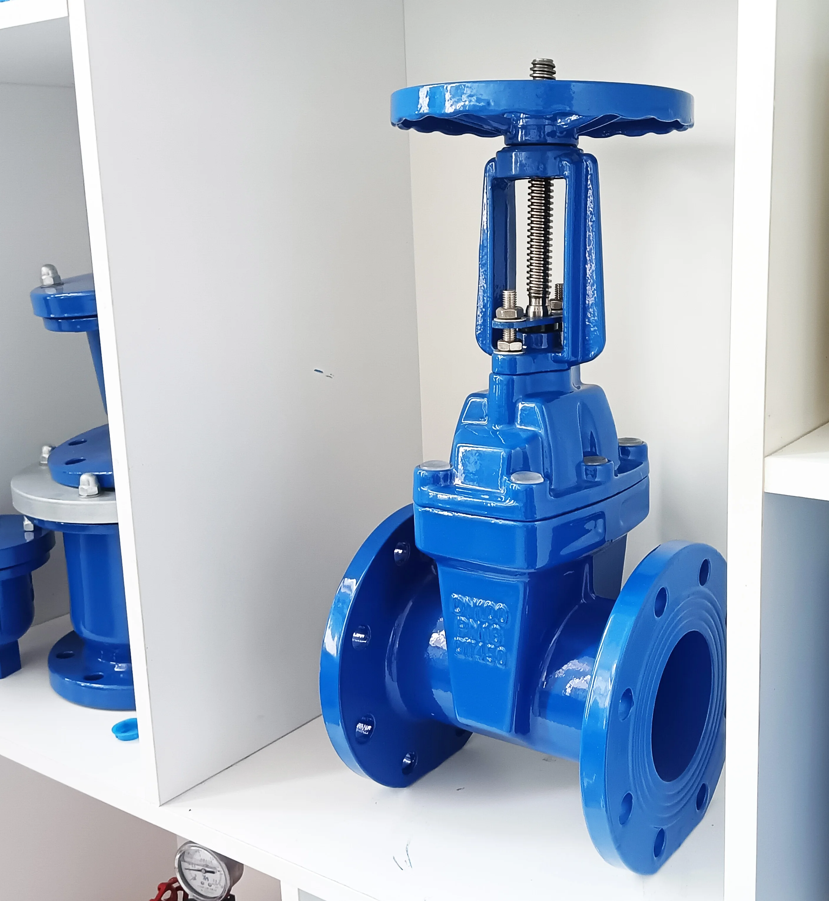 Water Supply Zero Leakage High Pressure Hard Seal Flanged Manual Gate Valve Rising Stem DN50-600 Ductile Iron Fire
Water Supply Zero Leakage High Pressure Hard Seal Flanged Manual Gate Valve Rising Stem DN50-600 Ductile Iron Fire