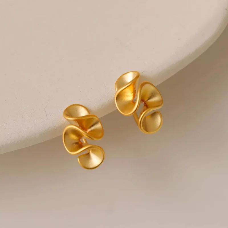 AU750 18K Gold Earrings for Women Wave Crinkle Ruffle Edge Matte Luxury Fashion Gift
AU750 18K Gold Earrings for Women Wave Crinkle Ruffle Edge Matte Luxury Fashion Gift