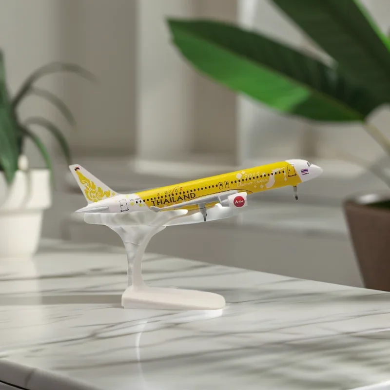 Scale 20cm Thai Yellow Metal Alloy Diecast A320 Airplane Model With Landing Gear Aircraft Decoration Living Room Hobby Gift
Scale 20cm Thai Yellow Metal Alloy Diecast A320 Airplane Model With Landing Gear Aircraft Decoration Living Room Hobby Gift