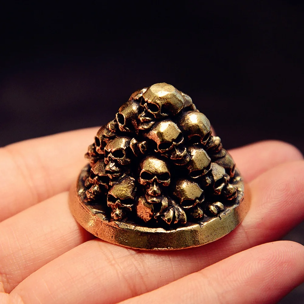 Vintage Brass Skull Mountain Figurine - Handcrafted Gothic Desktop Ornament, Mini Collectible Art for Home & Office Decor
Vintage Brass Skull Mountain Figurine - Handcrafted Gothic Desktop Ornament, Mini Collectible Art for Home & Office Decor