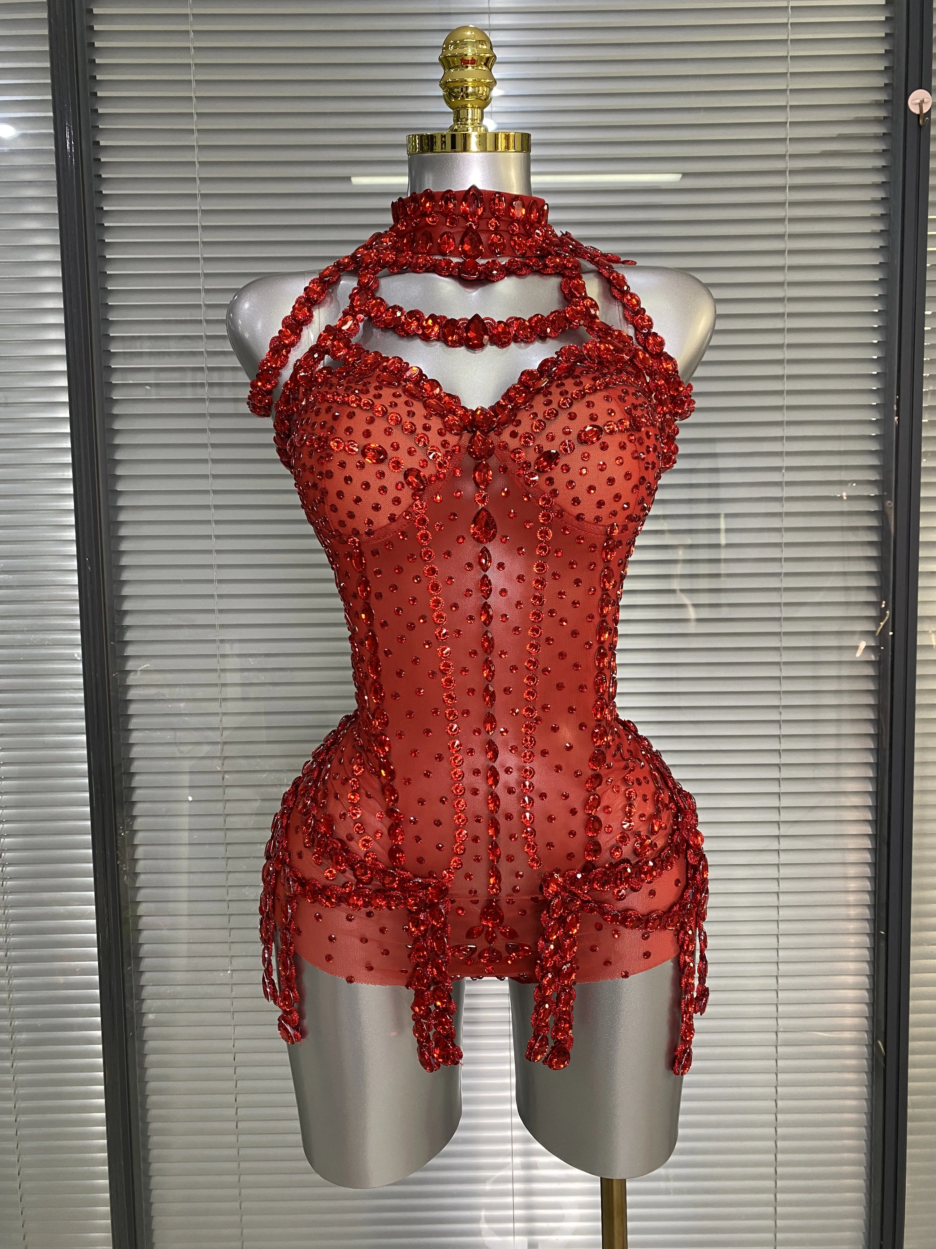 Sparkly Crystal Rhinestone Red Sleeveless See Through Bodysuit Women Sexy Backless One piece Stage Performance Costume
Sparkly Crystal Rhinestone Red Sleeveless See Through Bodysuit Women Sexy Backless One piece Stage Performance Costume