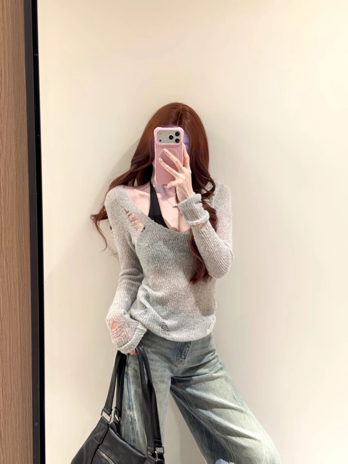 Kumikumi Black Knitted Long Sleeve Hole Design Shirt Women's Summer Inner Wear Tank Top Strap Two-Piece Set Fashionable Casual
Kumikumi Black Knitted Long Sleeve Hole Design Shirt Women's Summer Inner Wear Tank Top Strap Two-Piece Set Fashionable Casual