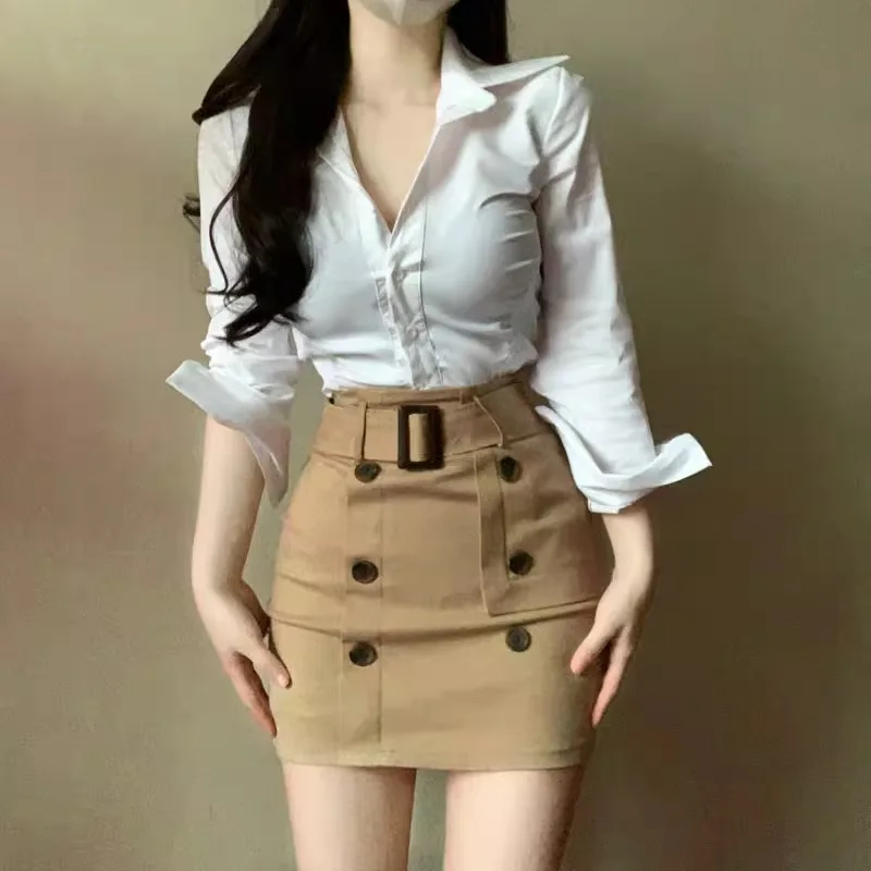 Slim Fit ort Svel irt Women's Sle Korean Version Pure Color Button Design Commute Faion Spring New Arrival
Slim Fit ort Svel irt Women's Sle Korean Version Pure Color Button Design Commute Faion Spring New Arrival