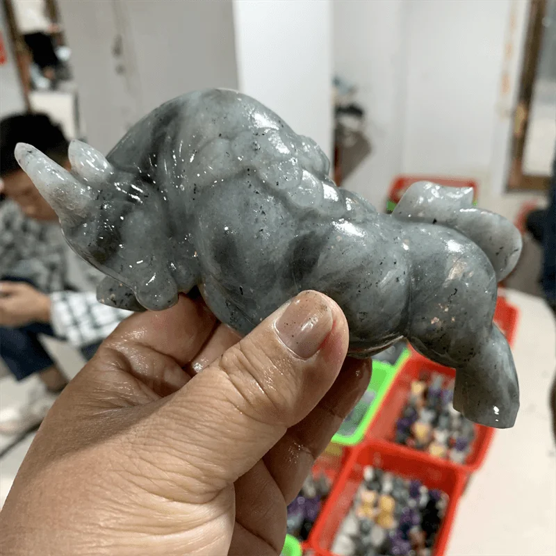 Natural Labradorite Bull Carving for Room Decoration, Healing Crystal, Animal Figurine, Reiki Carved Stones, Gift, 1Pc
Natural Labradorite Bull Carving for Room Decoration, Healing Crystal, Animal Figurine, Reiki Carved Stones, Gift, 1Pc