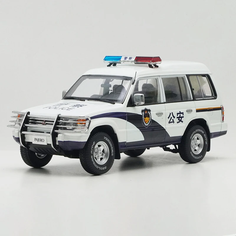 1:18 Scale Diecast Alloy Mitsubishi Pajero V31 Off-road Vehicle Toys Cars Model Classics Adult Souvenir Gift Static Display
1:18 Scale Diecast Alloy Mitsubishi Pajero V31 Off-road Vehicle Toys Cars Model Classics Adult Souvenir Gift Static Display
