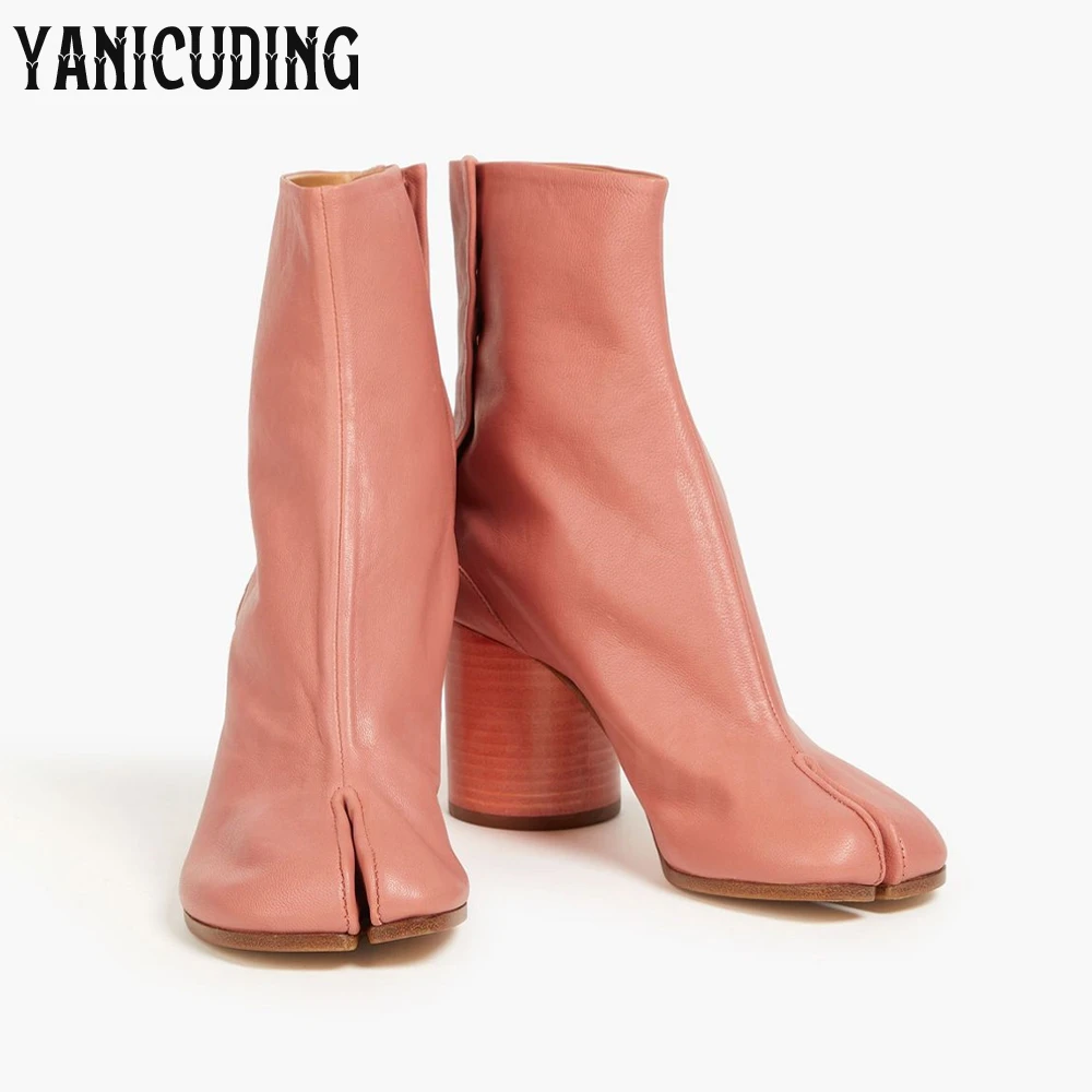 8cm High Heeled Cylindrical Heel Tabi Boots Metallic Buckle Designer Style Split Toe Ankle Boots Women's Red Green Matte Leather
8cm High Heeled Cylindrical Heel Tabi Boots Metallic Buckle Designer Style Split Toe Ankle Boots Women's Red Green Matte Leather