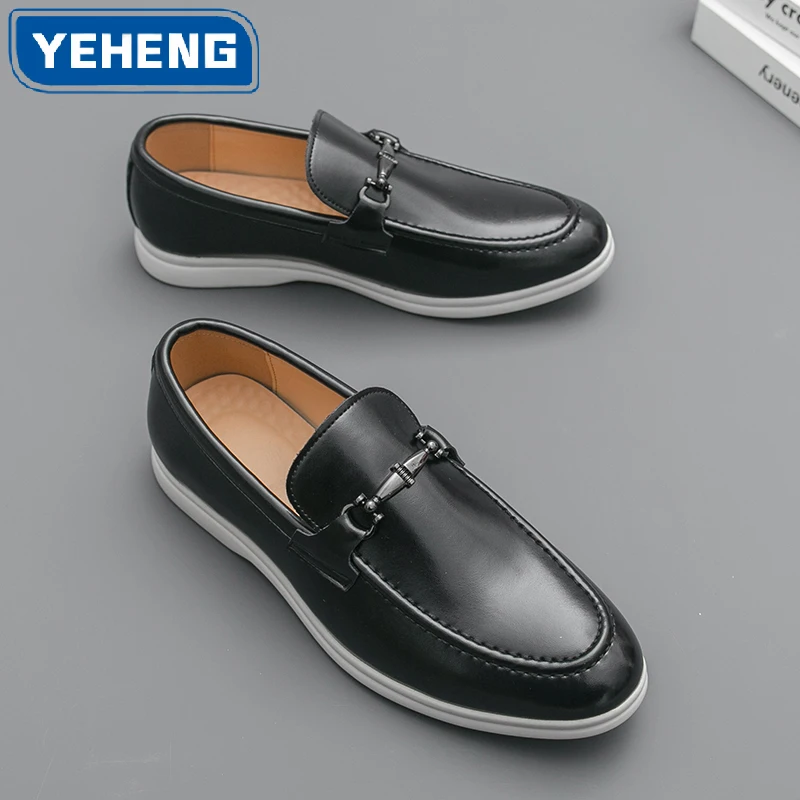 Luxury Men Leather Loafers Metal Buckle Casual Business Slip on Shoes Fashion White Sole Driving Mules Breathable Zapatos Hombre
Luxury Men Leather Loafers Metal Buckle Casual Business Slip on Shoes Fashion White Sole Driving Mules Breathable Zapatos Hombre
