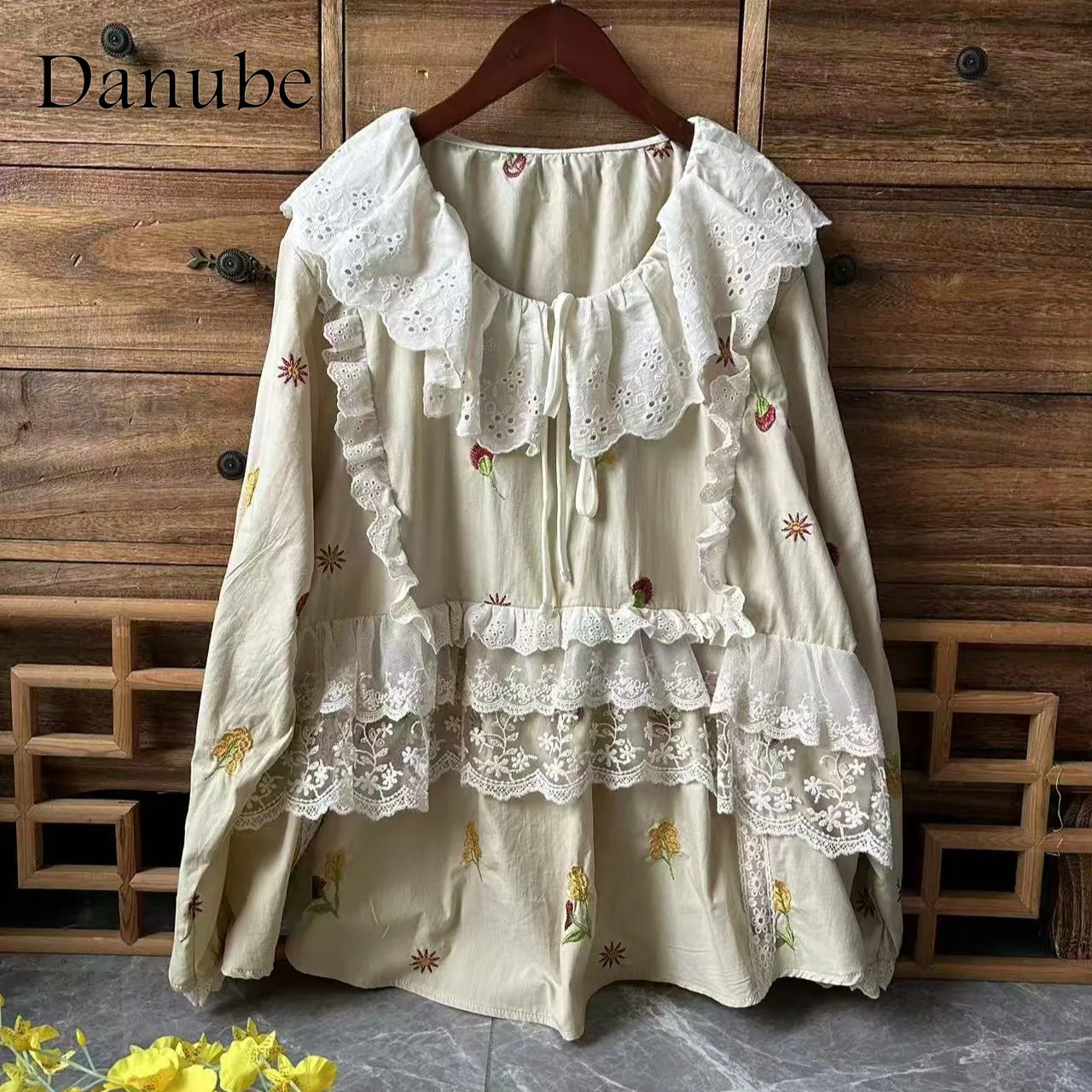 Elegant Ruffled Lolita Shirt Women Japanese Mori Girl Lace Patchwork Long Sleeve Kawaii Blouses Spring Cotton Linen Pullover Top
Elegant Ruffled Lolita Shirt Women Japanese Mori Girl Lace Patchwork Long Sleeve Kawaii Blouses Spring Cotton Linen Pullover Top