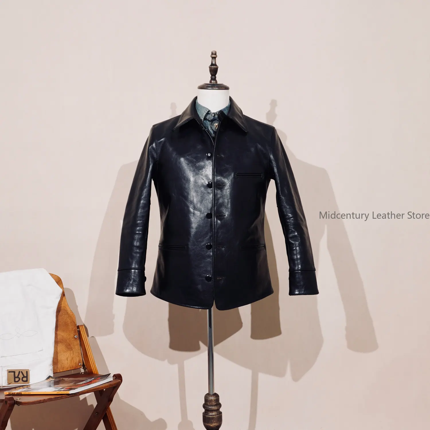 Re-engraved classic brakeman fre wheelers horse leather American vintage jacket
Re-engraved classic brakeman fre wheelers horse leather American vintage jacket