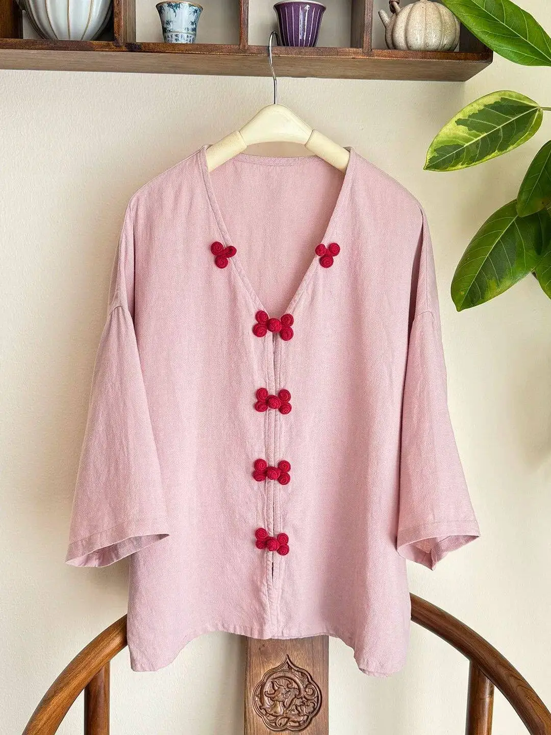 Loose Fit V-Neck Short Sleeve Shirt Women's Summer Casual Style Button up Top Large Size Chinese Design Sensation
Loose Fit V-Neck Short Sleeve Shirt Women's Summer Casual Style Button up Top Large Size Chinese Design Sensation