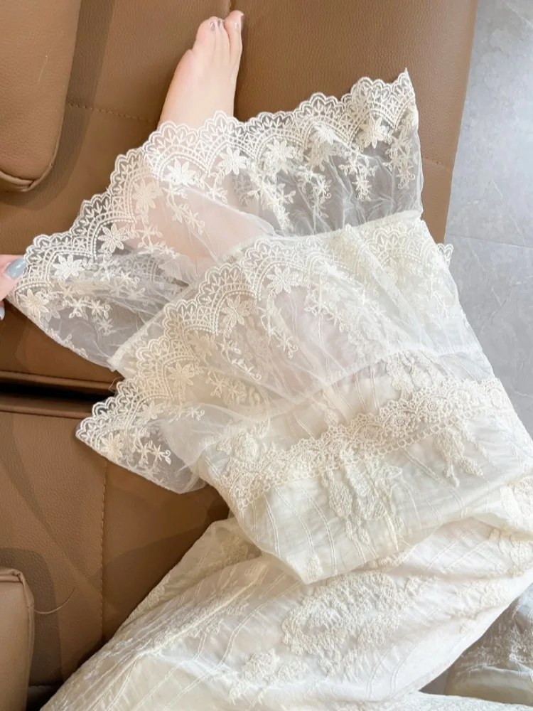 Elegant Embroidered Lace Wide Leg Pants Women Summer Casual Design Floral Splice Slimming Drape Straight Leg Trousers
Elegant Embroidered Lace Wide Leg Pants Women Summer Casual Design Floral Splice Slimming Drape Straight Leg Trousers
