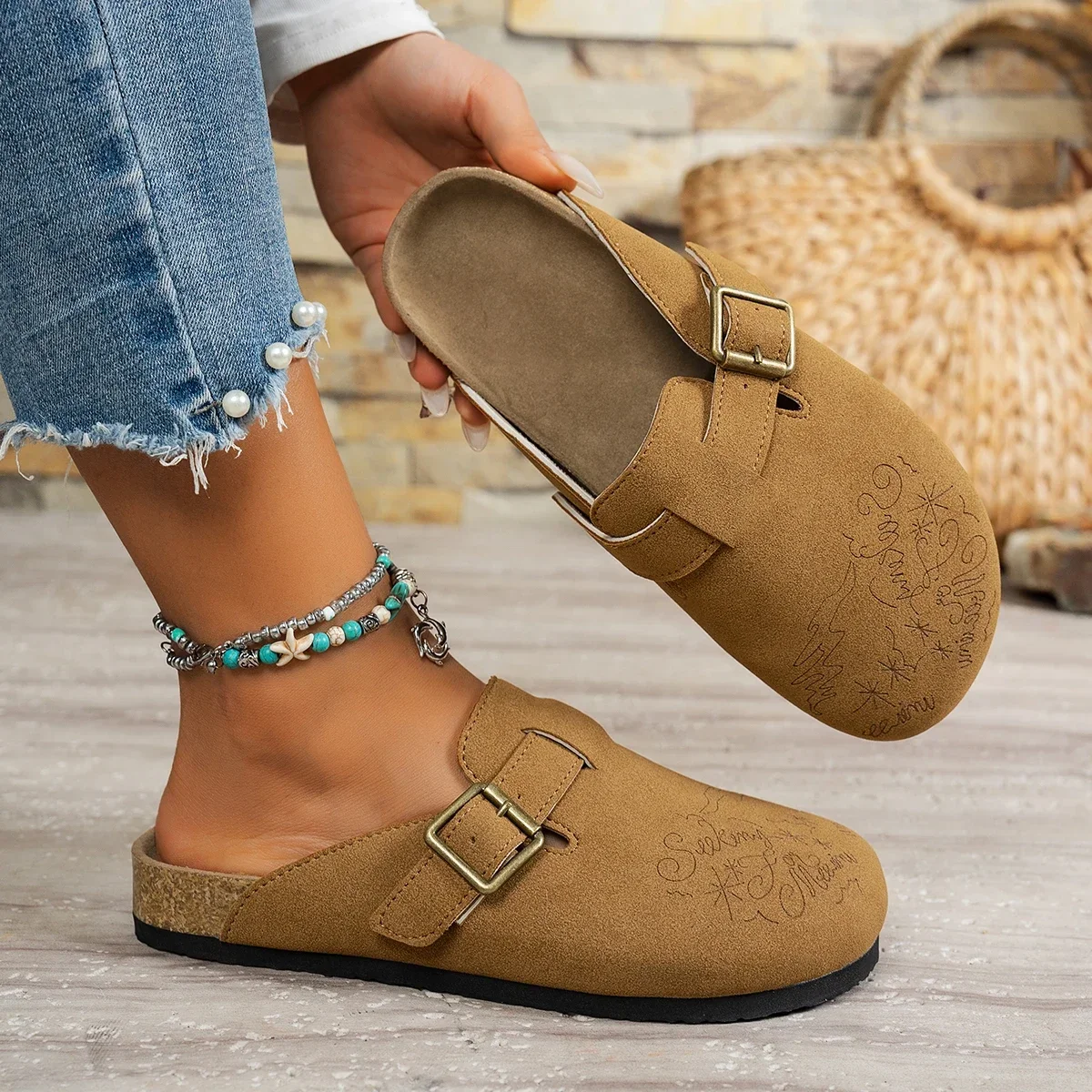 Women Slippers 2025 New Round Head Couple Slippers Outdoor Casual Sandals Fashion Platform Baotou Shoes for Women Slides Women
Women Slippers 2025 New Round Head Couple Slippers Outdoor Casual Sandals Fashion Platform Baotou Shoes for Women Slides Women