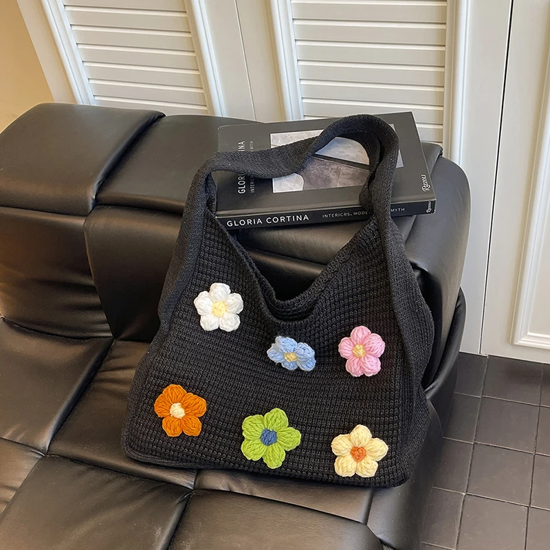 Тканевые сумки на плечо с цветами, летние праздничные повседневные женские сумки, распродажа, новинка 2025 года, изысканные универсальные сумки через плечо
Тканевые сумки на плечо с цветами, летние праздничные повседневные женские сумки, распродажа, новинка 2025 года, изысканные универсальные сумки через плечо