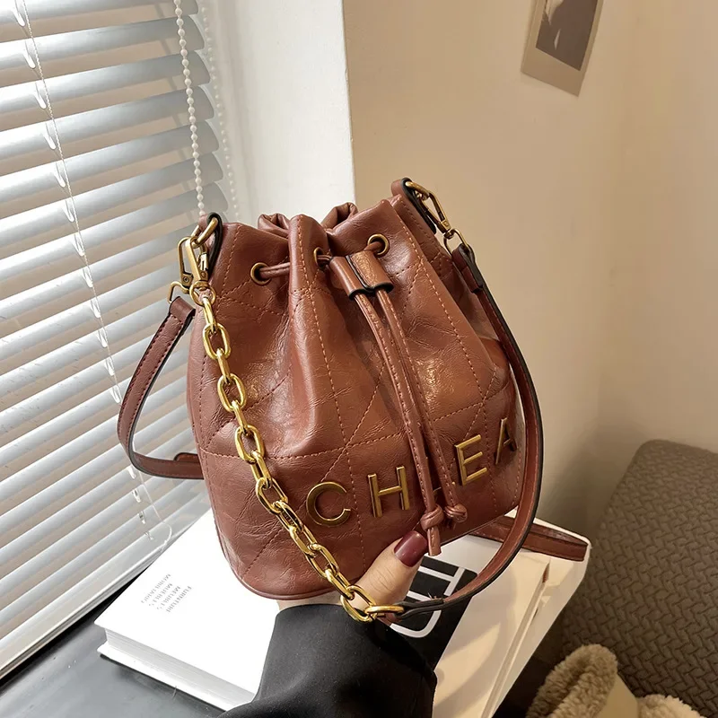 2025 Vintage Luxury Round Monogram Bucket Bag - Women's Adjustable Chain Strap Multi-Way Crossbody Underarm Purse
2025 Vintage Luxury Round Monogram Bucket Bag - Women's Adjustable Chain Strap Multi-Way Crossbody Underarm Purse