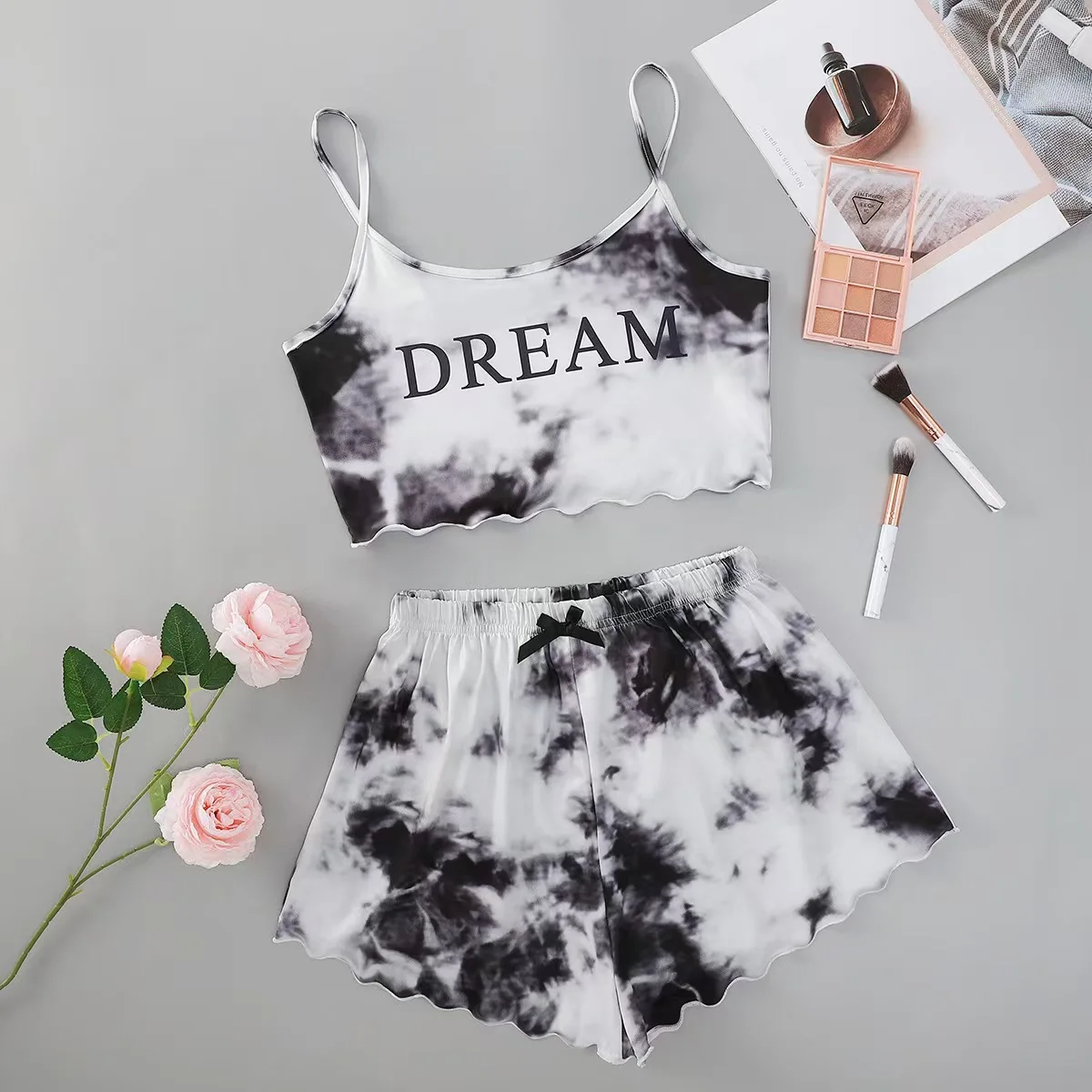 Pajama Set U Neck Cami Top Ruffle Shorts Women's Sleepwear Loungewear
Pajama Set U Neck Cami Top Ruffle Shorts Women's Sleepwear Loungewear