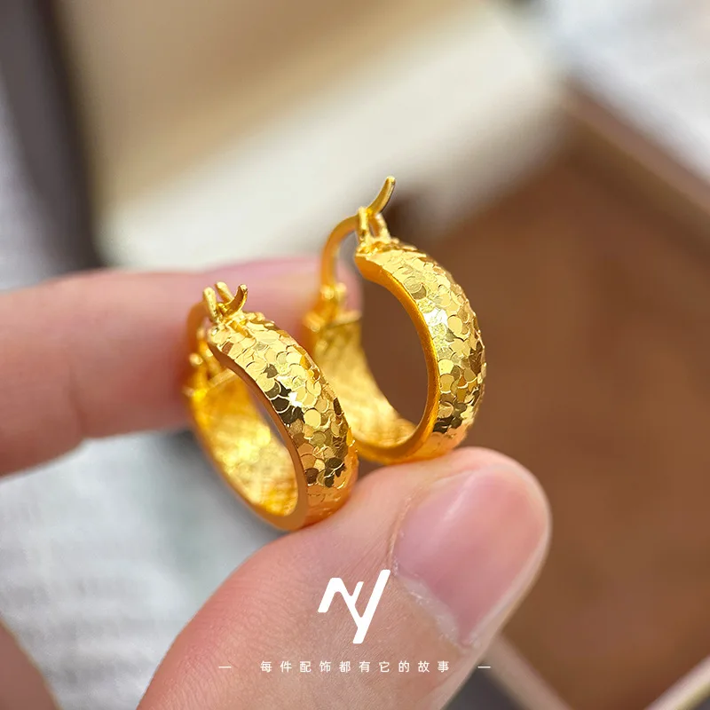 Серьги из настоящего золота 24 карата Xiaohongshu в одном стиле, модные универсальные украшения для ушей, подарок
Серьги из настоящего золота 24 карата Xiaohongshu в одном стиле, модные универсальные украшения для ушей, подарок