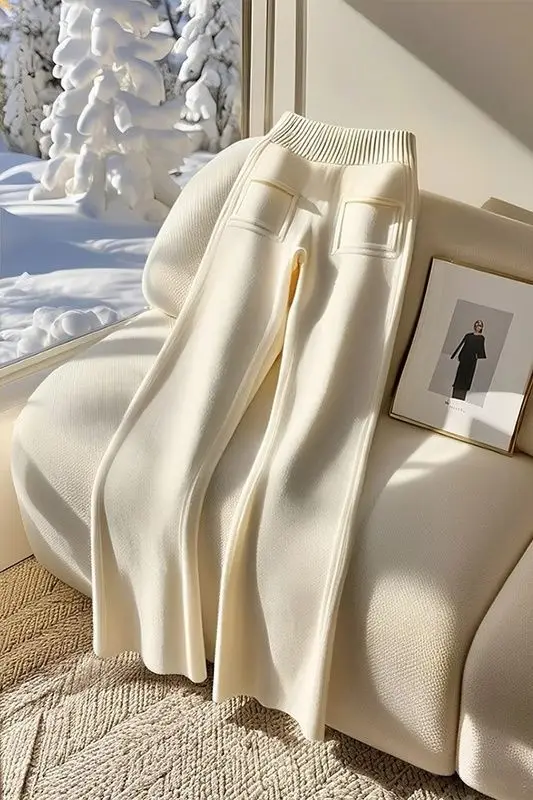 Бархатные широкие брюки для женщин плюс бархатные однотонные новые осенне-зимние утолщенные узкие прямые брюки CQ135
Бархатные широкие брюки для женщин плюс бархатные однотонные новые осенне-зимние утолщенные узкие прямые брюки CQ135