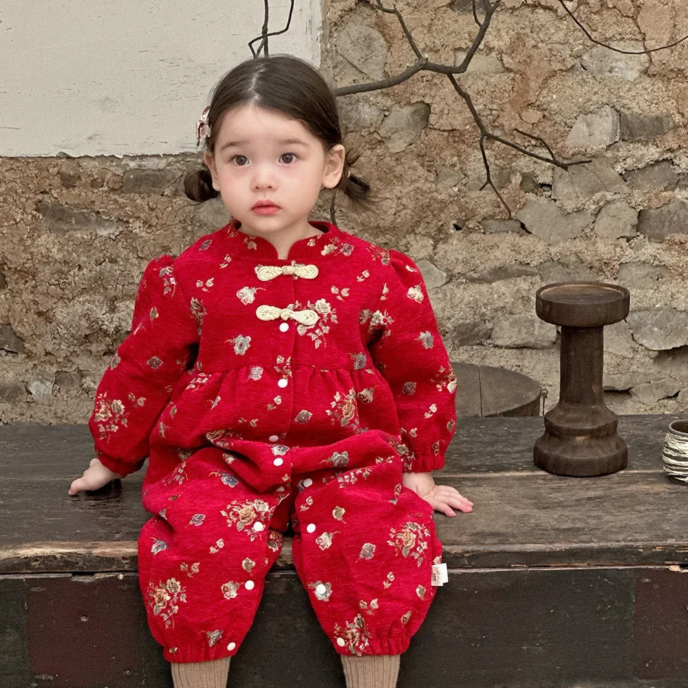 2024 Autumn and Winter Rompers Velvet Warmth Baby Chinese Style Floral Jumpsuit Baby New Year Clothing
2024 Autumn and Winter Rompers Velvet Warmth Baby Chinese Style Floral Jumpsuit Baby New Year Clothing