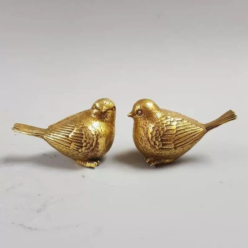 Antique brass craftsmanship mini statues of birds and sparrows a pair home Desktop decoration handicraft gifts
Antique brass craftsmanship mini statues of birds and sparrows a pair home Desktop decoration handicraft gifts