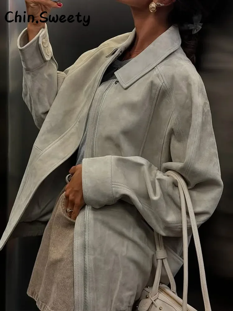 Casual Suede Ruched Jackets Women Solid Loose Lapel Full Sleeve Zipper Jacket Female 2025 Spring Summer Lady High Street Coats
Casual Suede Ruched Jackets Women Solid Loose Lapel Full Sleeve Zipper Jacket Female 2025 Spring Summer Lady High Street Coats