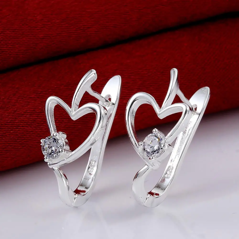 925 Sterling Silver Pretty Heart Crystal Earrings For Women Romantic Ear Buckle Party Wedding Jewelry Christmas Gifts
925 Sterling Silver Pretty Heart Crystal Earrings For Women Romantic Ear Buckle Party Wedding Jewelry Christmas Gifts