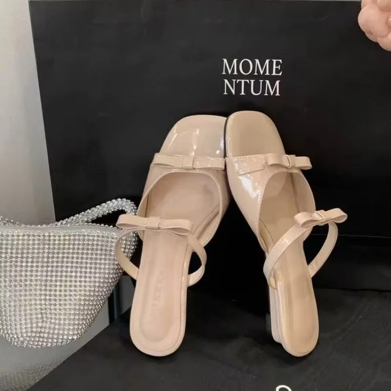 New Women Slippers Fashion Butterfly-knot Satin Women Slipper Slip on Ladies Sandal Thin High Heel Outdoor Dress Slides Shoes
New Women Slippers Fashion Butterfly-knot Satin Women Slipper Slip on Ladies Sandal Thin High Heel Outdoor Dress Slides Shoes