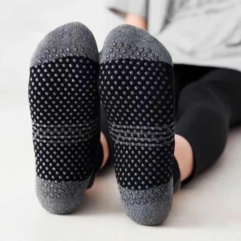 Yoga Socks Backless Breathable Cotton Ballet Dance Sports Socks Women Professional Silicone Non-slip Floor Fitness Pilates Socks
Yoga Socks Backless Breathable Cotton Ballet Dance Sports Socks Women Professional Silicone Non-slip Floor Fitness Pilates Socks